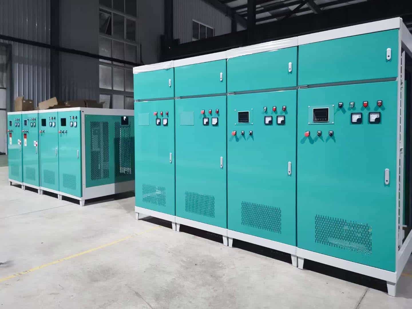 晉中釜源節(jié)能科技有限公司生產(chǎn)變頻電磁鍋爐現(xiàn)場